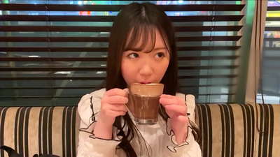 Ал университетте бир клубга кирген досу. Ал клубдун эң сулуу кызы. Бул жапондук сексуалдуу атмосфера.